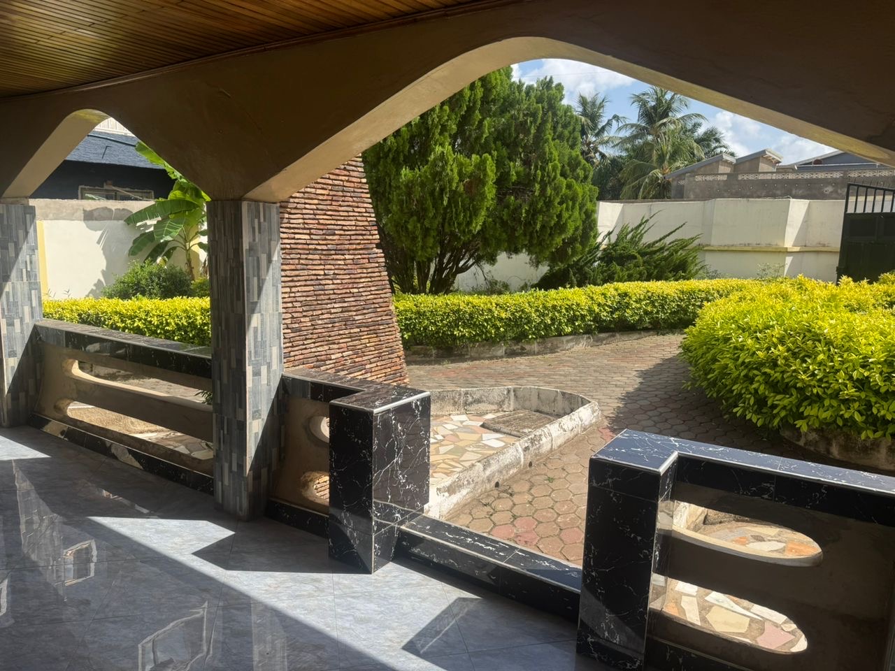 4 bedrooms self compound